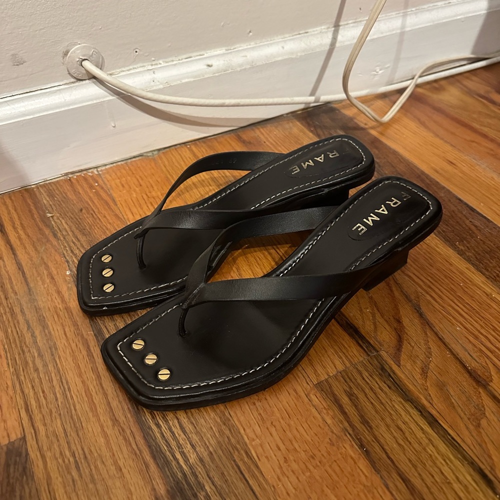 Frame Le Carbon Black Sandals in size US 8.5 / EU 39
